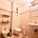 Apartment Newly Renovated Loverbier Steps From Place Verbier