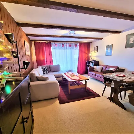 Loverbier With Pool, Location!