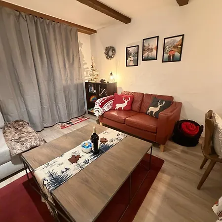 Apartment Loverbier With Pool In Building, Steps To Place