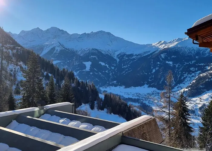 Newly Renovated Loverbier Steps From Place Apartamento