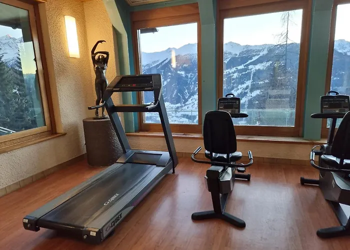 Newly Renovated Loverbier Steps From Place Appartement Verbier