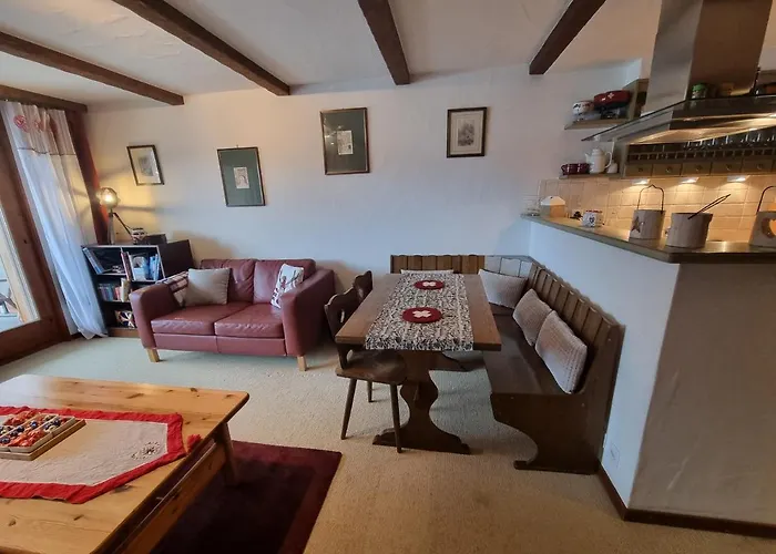 Apartamento Newly Renovated Loverbier Steps From Place Verbier