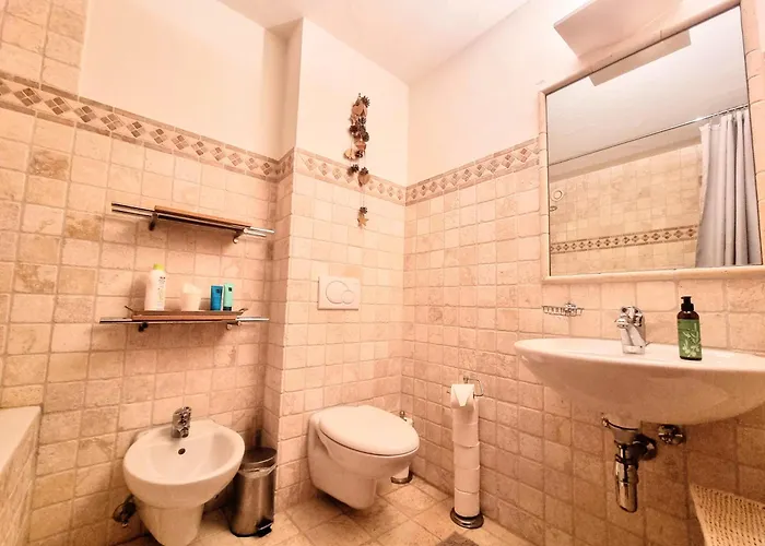 Apartamento Newly Renovated Loverbier Steps From Place Verbier