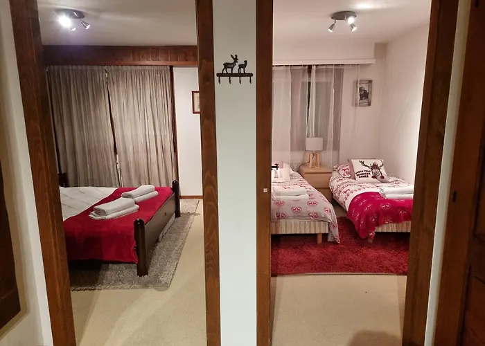 Newly Renovated Loverbier Steps From Place