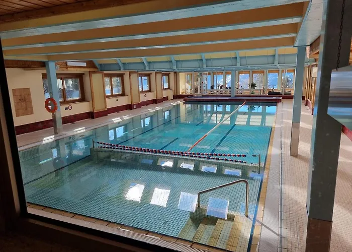 Newly Renovated Loverbier Steps From Place