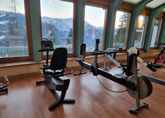 Newly Renovated Loverbier Steps From Place Apartment *